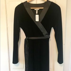 Soma long sleeve velvet wrap dress